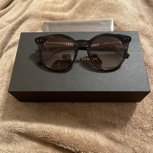 Authentic Bottega Veneta Sunglasses BV0096S